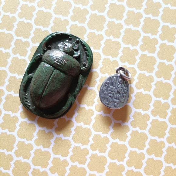 Egyptian earrings and scarab pendant set - Picture 5 of 5